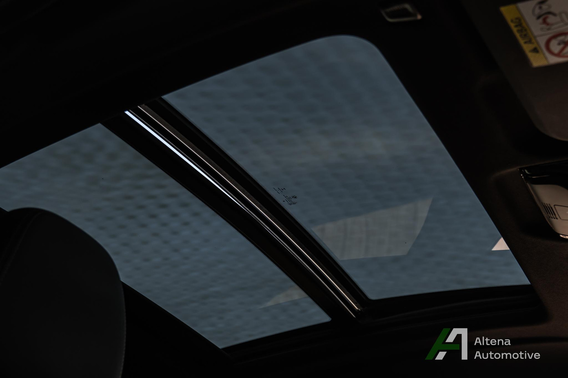 44761126-6.jpg